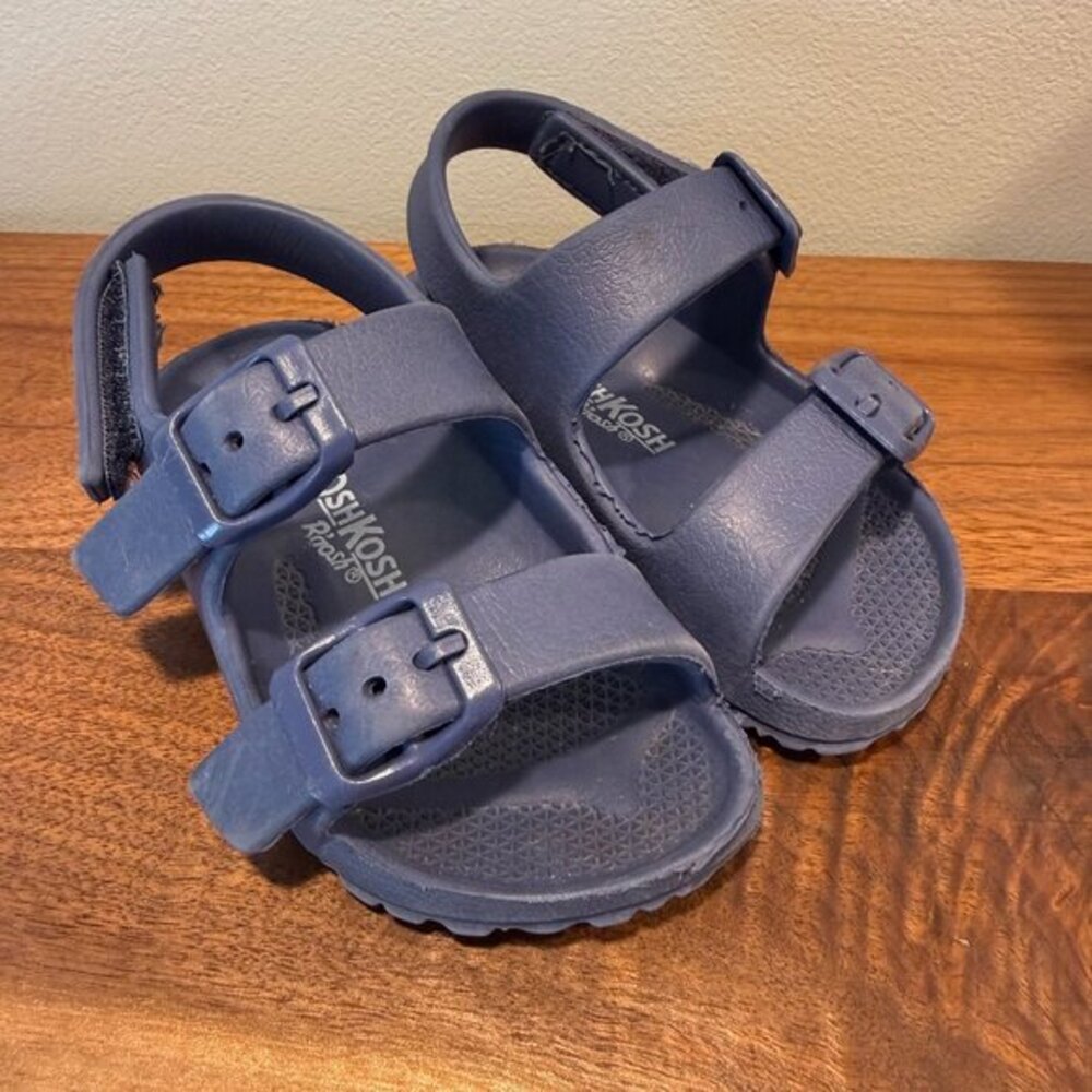 OshKosh B’gosh Boy’s Sandals Blue Rubber Size 7M, velcro